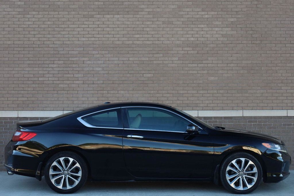 Honda Accord photo 2