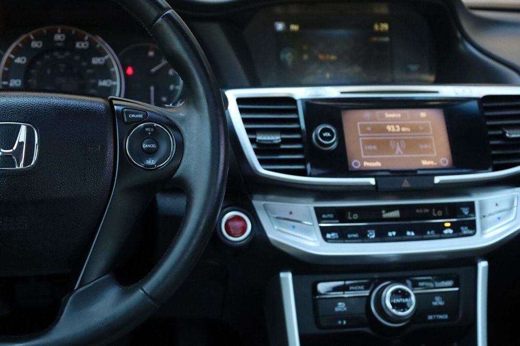 Honda Accord photo 26