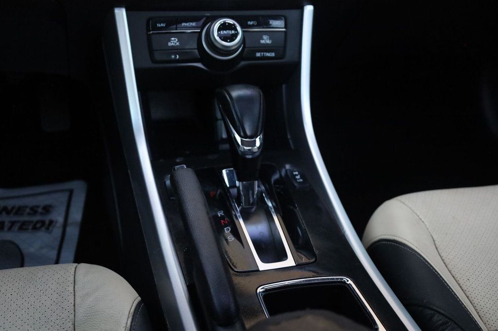 Honda Accord photo 33