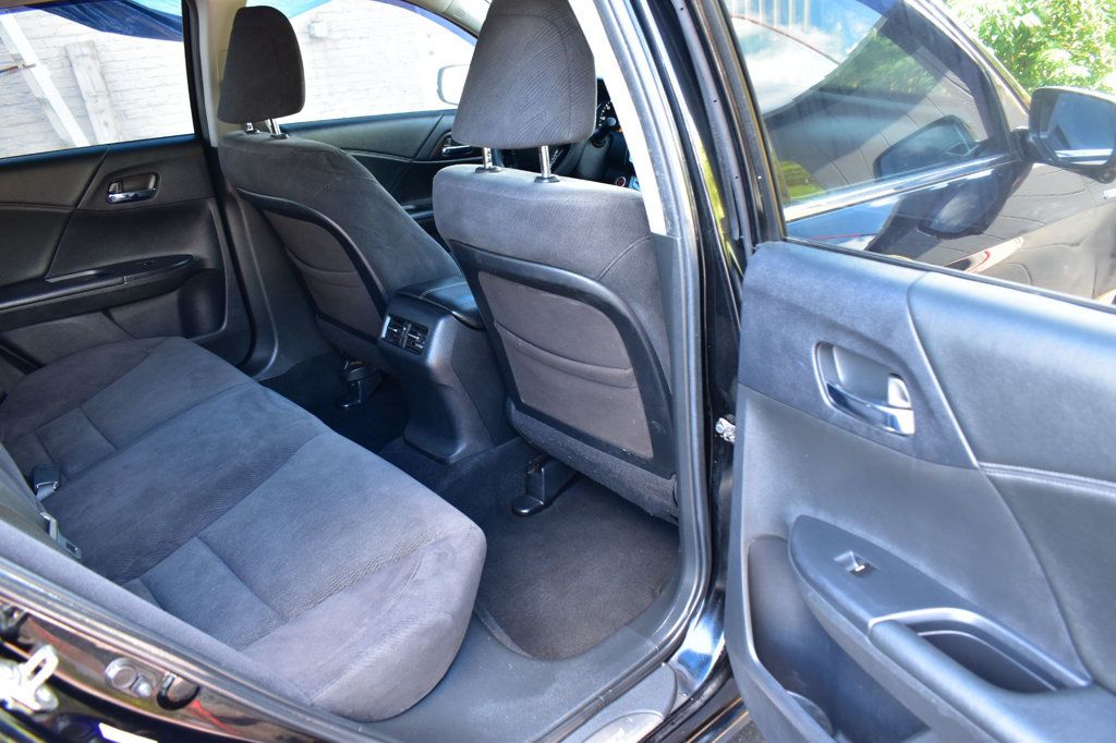 2014 Honda Accord Hybrid 4dr Sedan - 23081662 - 17