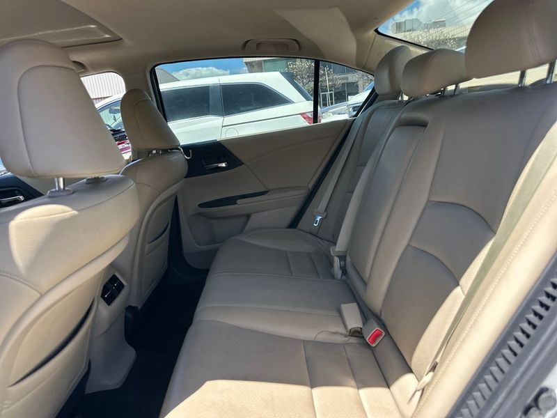 2014 Honda Accord Hybrid 4dr Sedan EX-L - 23047807 - 13