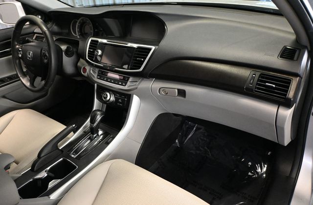 2014 Honda Accord Sedan EX-L - 23082563 - 9