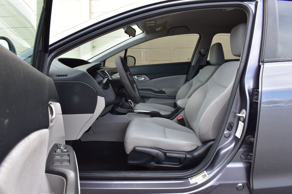 2014 Honda Civic Sedan 4dr CVT LX - 22415257 - 12