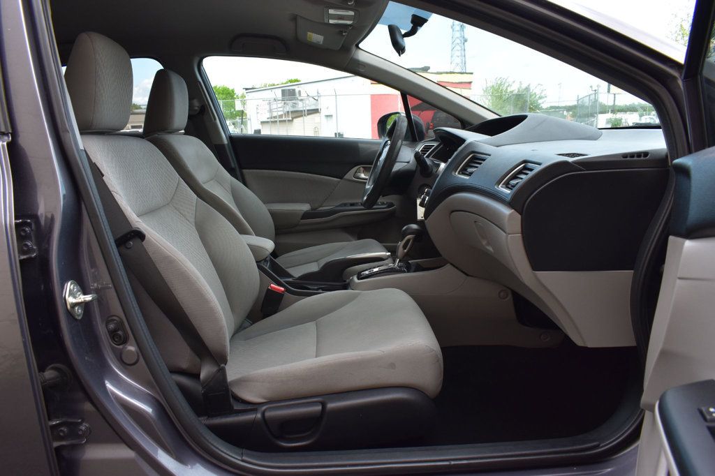 2014 Honda Civic Sedan 4dr CVT LX - 22415257 - 15