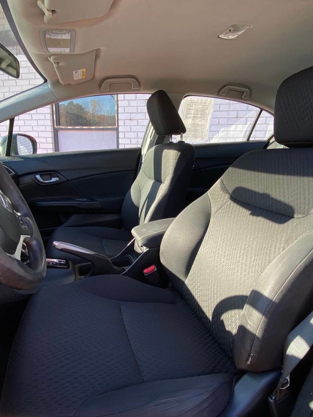 2014 Honda Civic Sedan 4dr CVT LX - 22948516 - 5