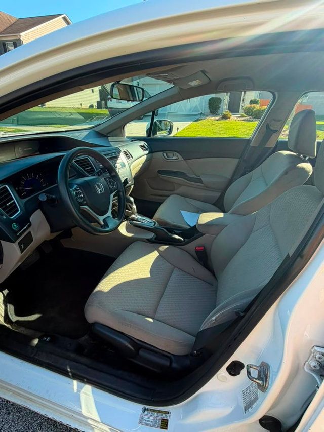 2014 Honda Civic Sedan 4dr CVT LX - 23041119 - 5