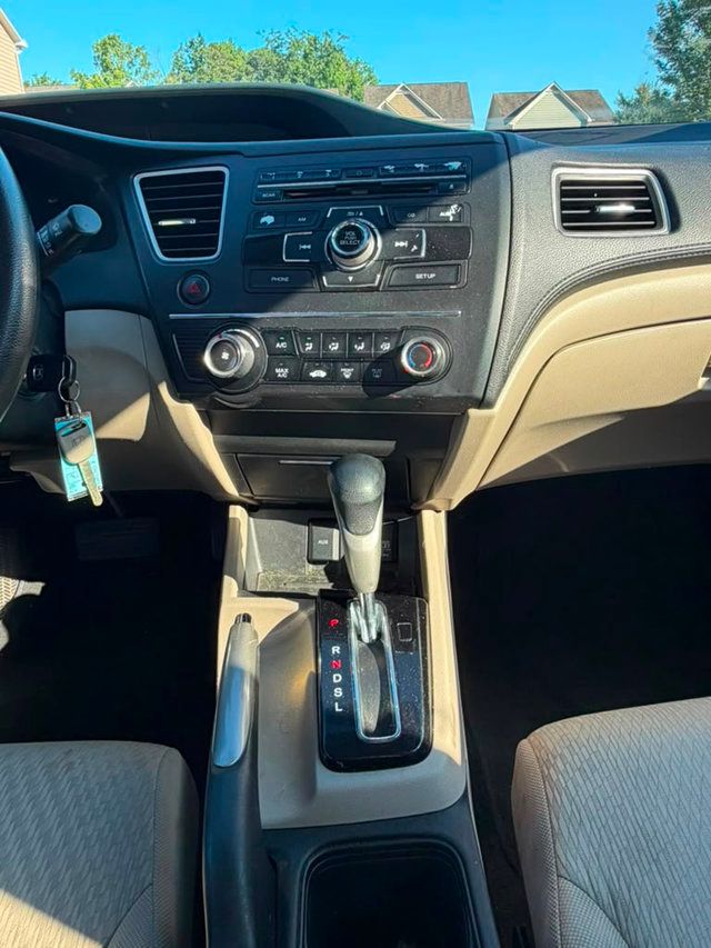 2014 Honda Civic Sedan 4dr CVT LX - 23041119 - 7