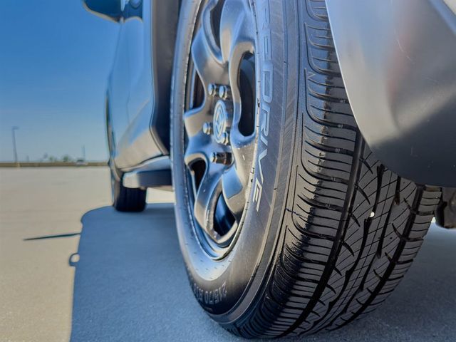 2014 Honda CR-V 2WD 5dr LX - 22810215 - 17