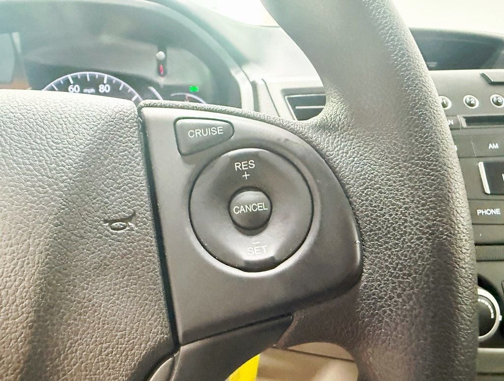 2014 Honda CR-V LX photo 11