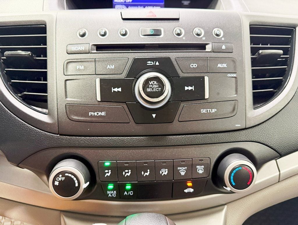 2014 Honda CR-V LX photo 17