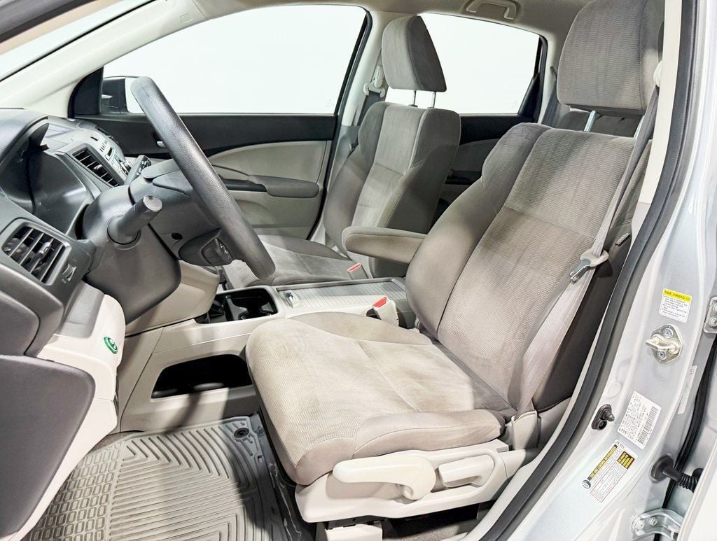 2014 Honda CR-V LX photo 20