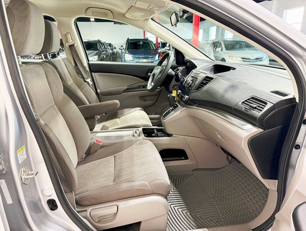 2014 Honda CR-V LX photo 30