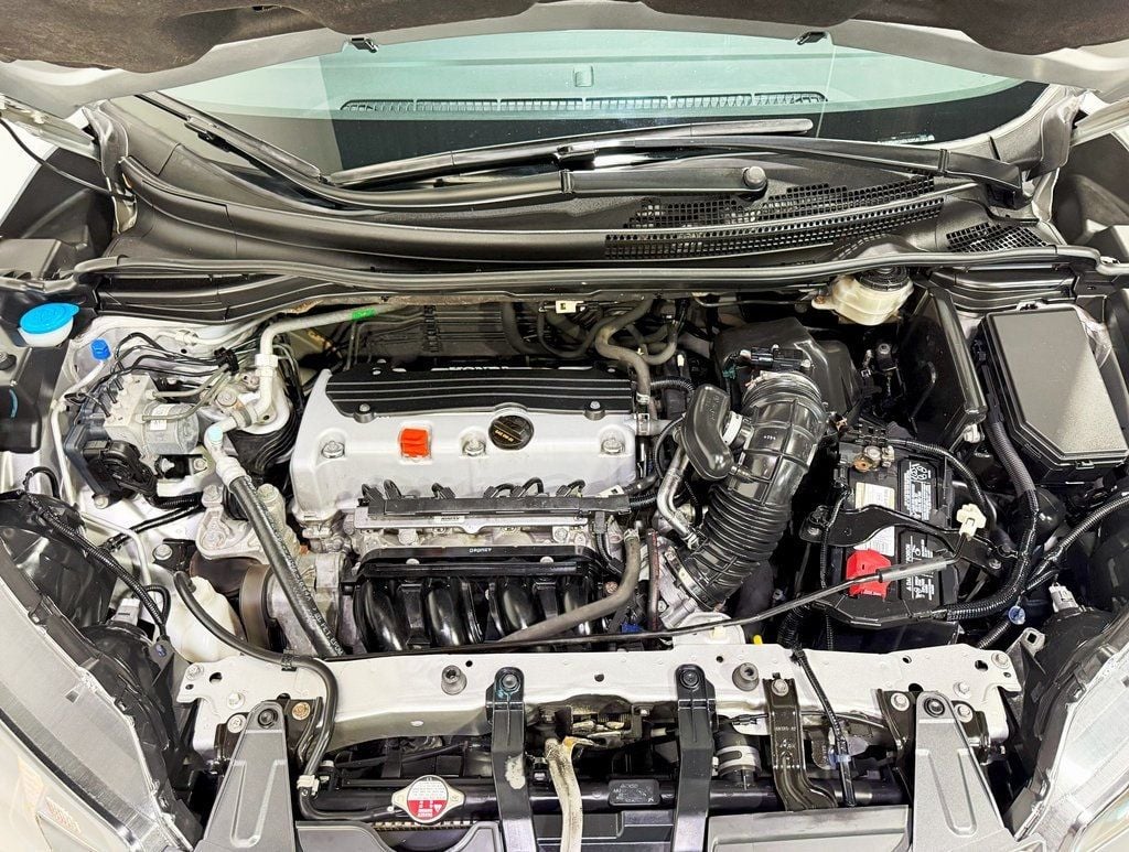 2014 Honda CR-V LX photo 32
