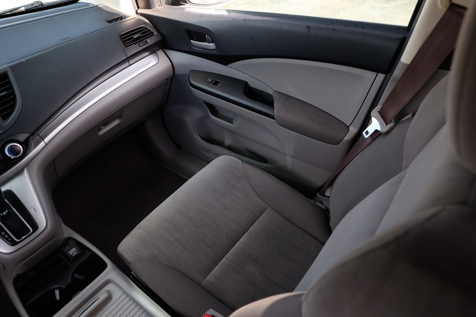 2014 Honda CR-V LX photo 23