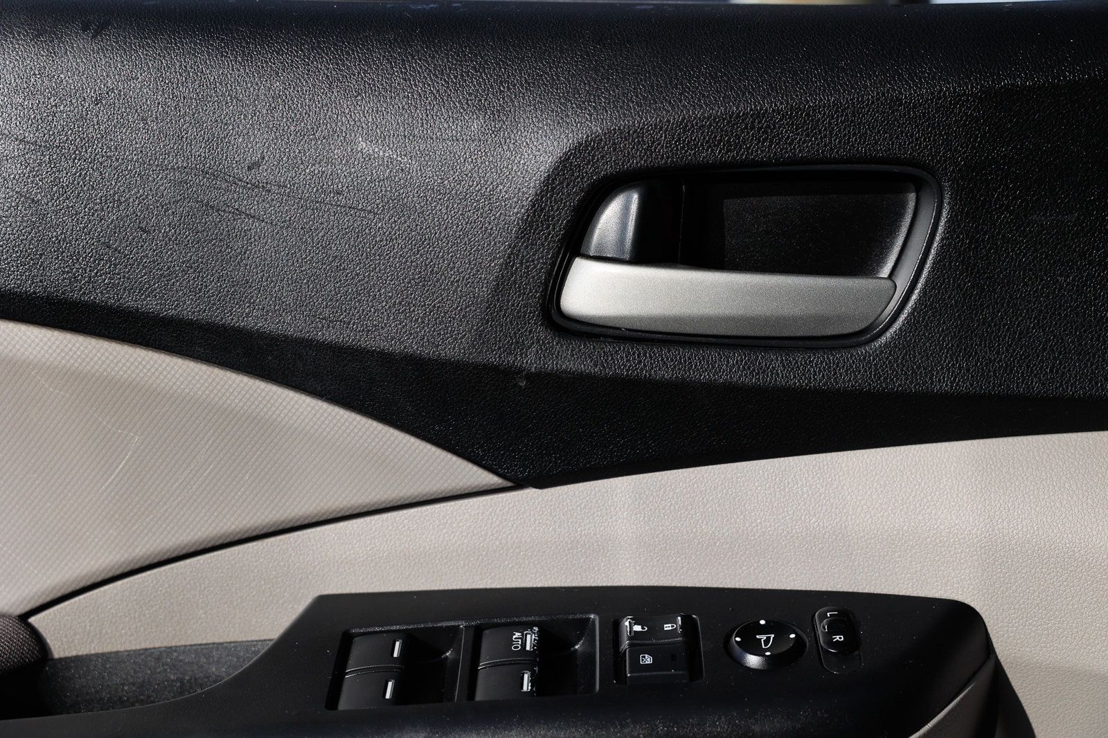 2014 Honda CR-V LX photo 40