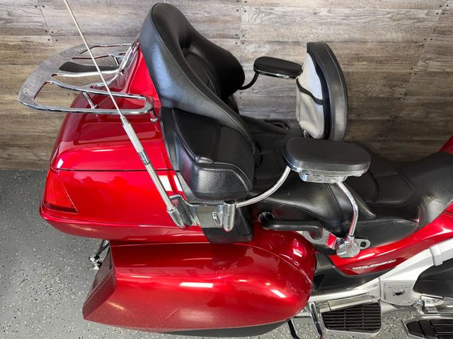 2014 Honda GL1800 Goldwing One Owner! - 22991973 - 7