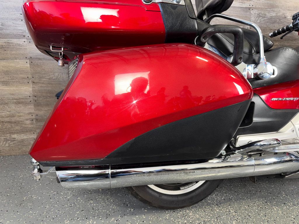 2014 Honda GL1800 Goldwing One Owner! - 22991973 - 8