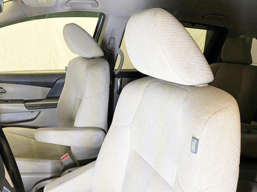 2014 Honda Odyssey 5dr EX - 22942346 - 18