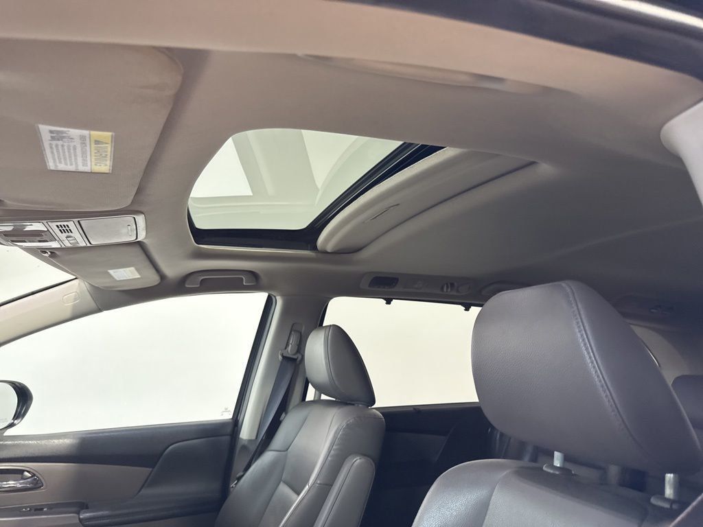 2014 Honda Odyssey 5dr EX-L - 23031653 - 27