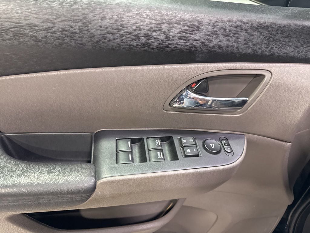 2014 Honda Odyssey 5dr EX-L - 23031653 - 29