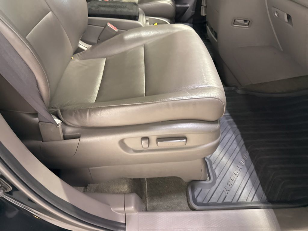 2014 Honda Odyssey 5dr EX-L - 23031653 - 44