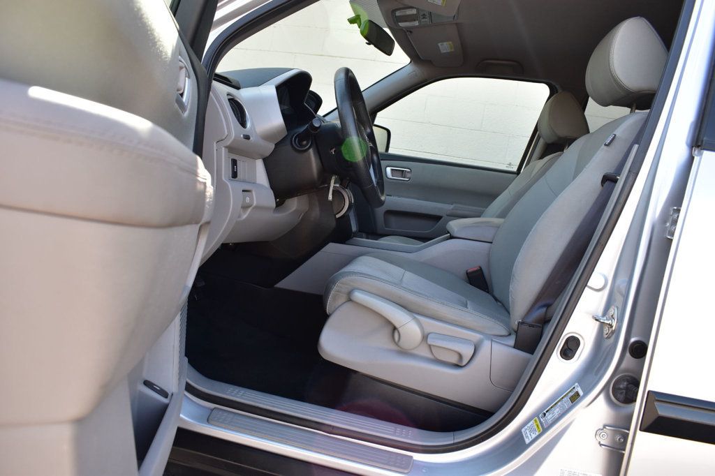 2014 Honda Pilot LX photo 14