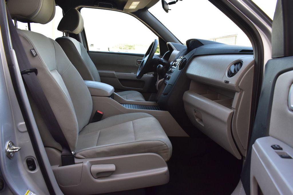 2014 Honda Pilot LX photo 15