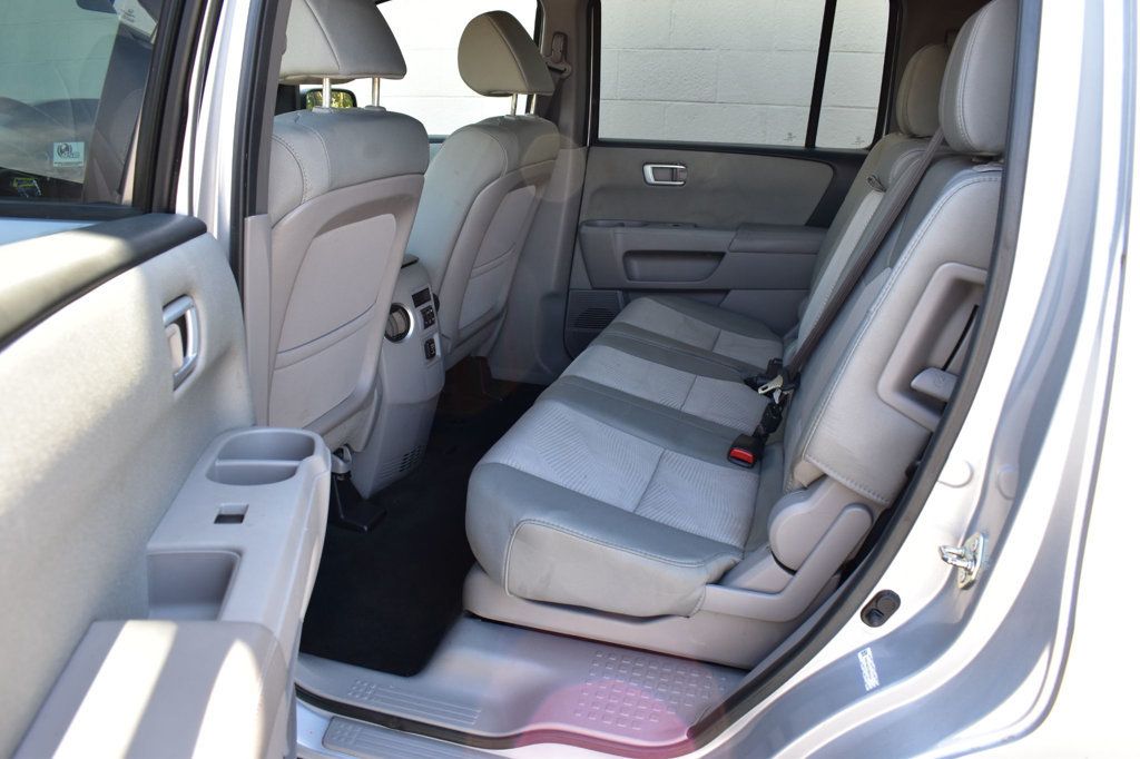 2014 Honda Pilot LX photo 18