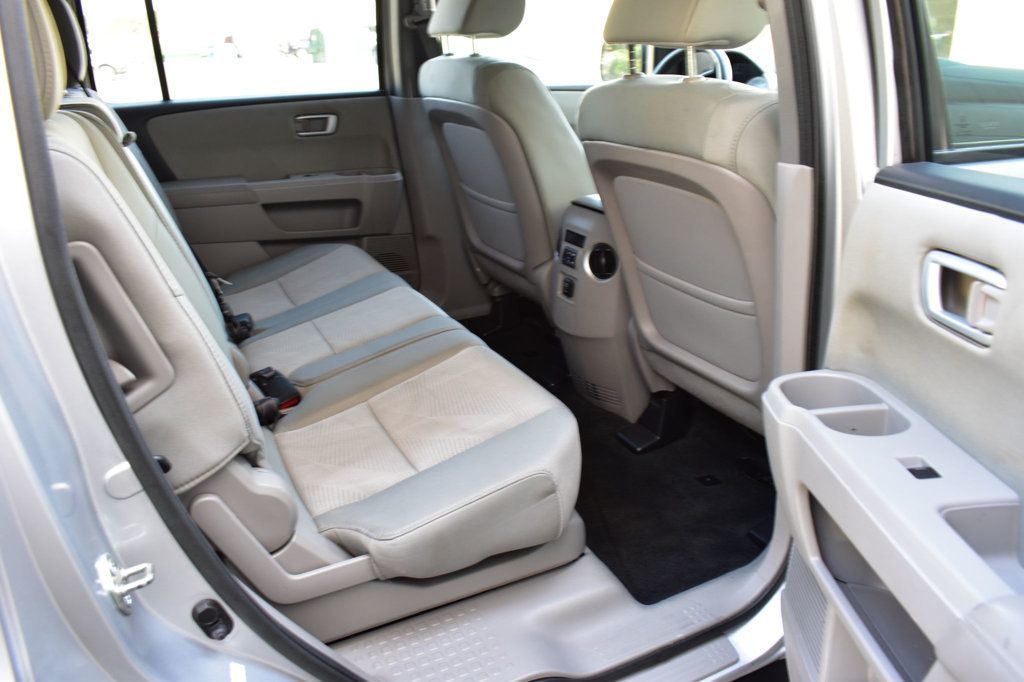 2014 Honda Pilot LX photo 21