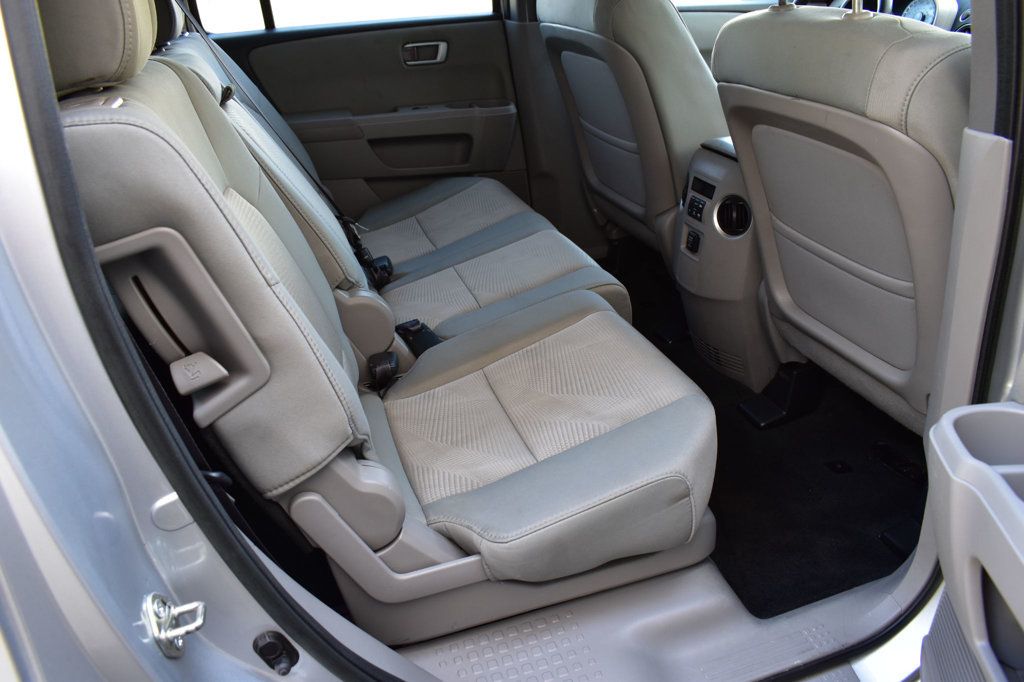 2014 Honda Pilot LX photo 25