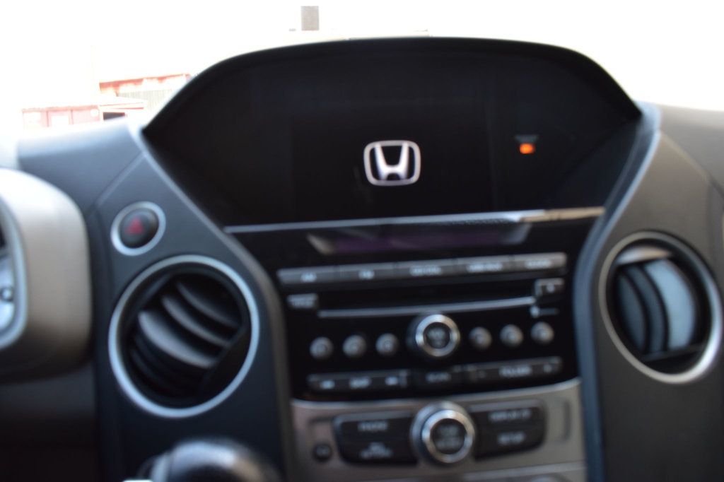 2014 Honda Pilot LX photo 27