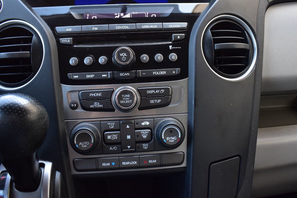 2014 Honda Pilot LX photo 32