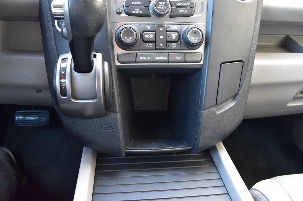 2014 Honda Pilot LX photo 34