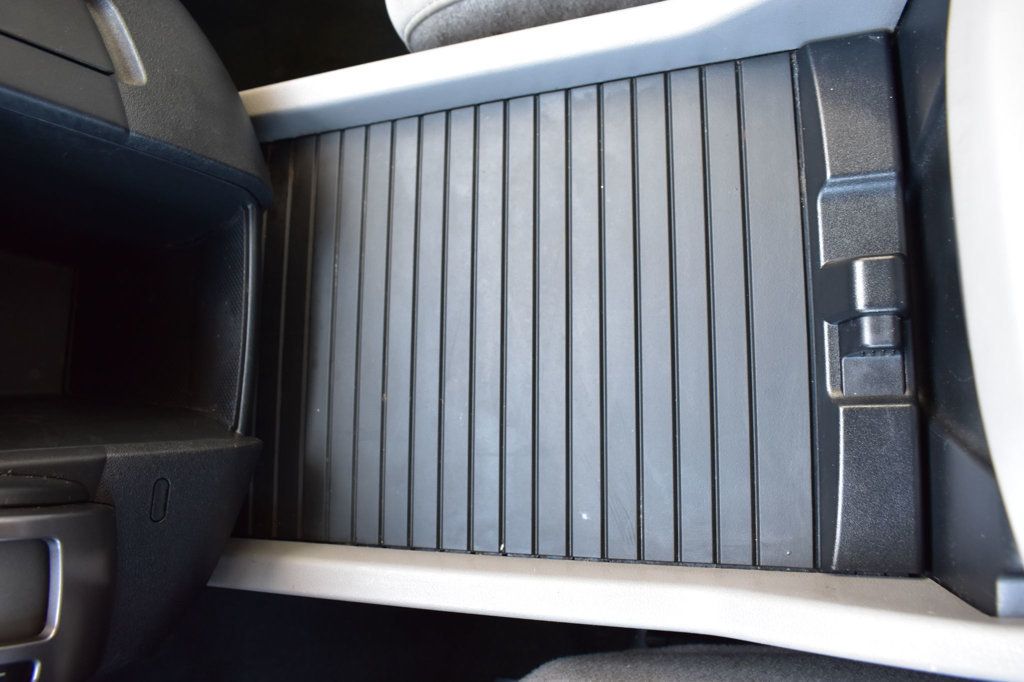 2014 Honda Pilot LX photo 35