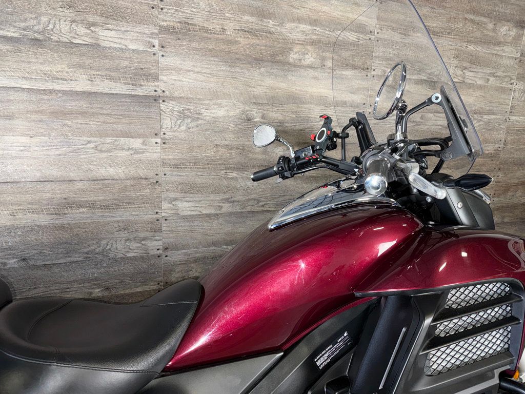 2014 Honda Valkyrie SUPER CLEAN! - 23050226 - 8
