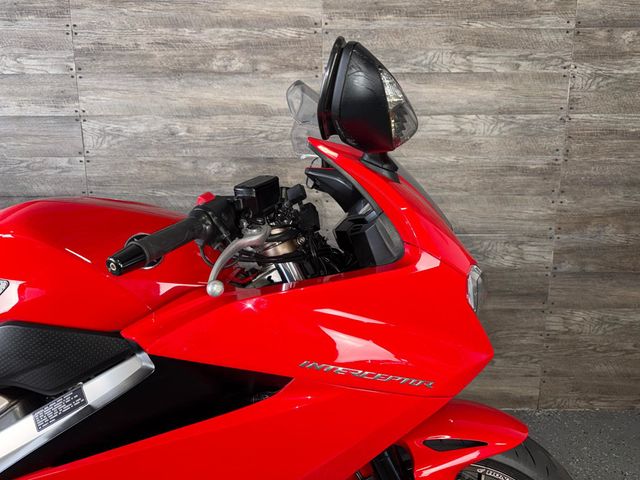 2014 Honda VFR800 Interceptor Deluxe SUPER CLEAN! - 23023105 - 3