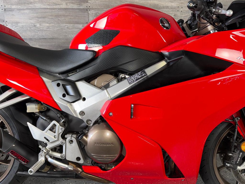 2014 Honda VFR800 Interceptor Deluxe SUPER CLEAN! - 23023105 - 6