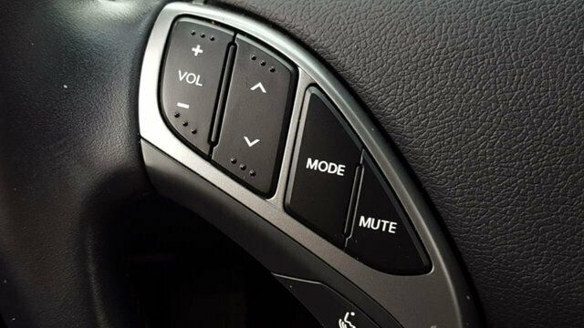 2014 Hyundai Elantra Limited - 18163369 - 16