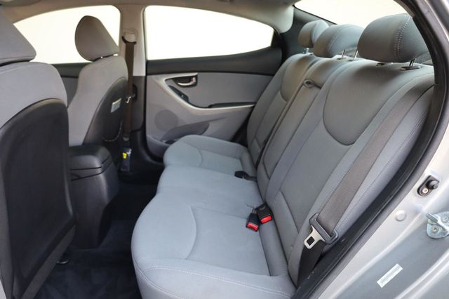 2014 Hyundai Elantra SE - 23024628 - 17