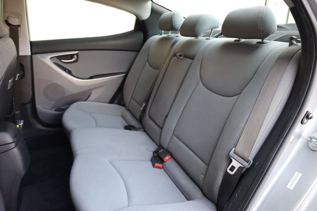 2014 Hyundai Elantra SE - 23024628 - 18