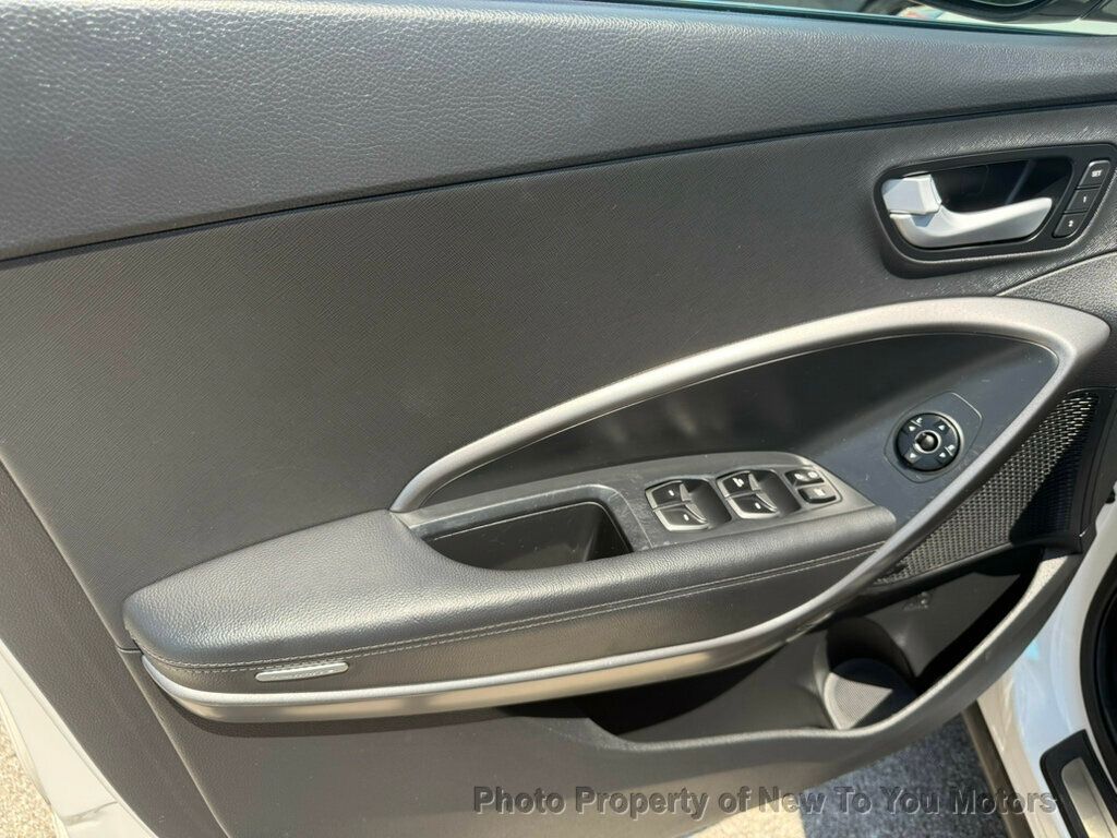 2014 Hyundai Santa Fe Limited photo 10