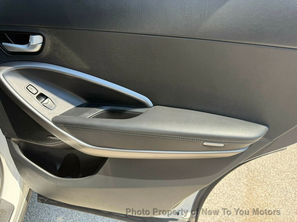 2014 Hyundai Santa Fe Limited photo 12