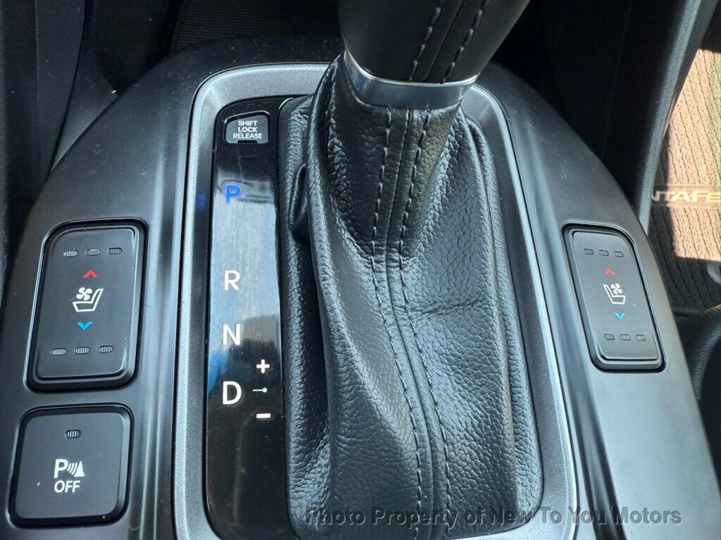 2014 Hyundai Santa Fe Limited photo 17