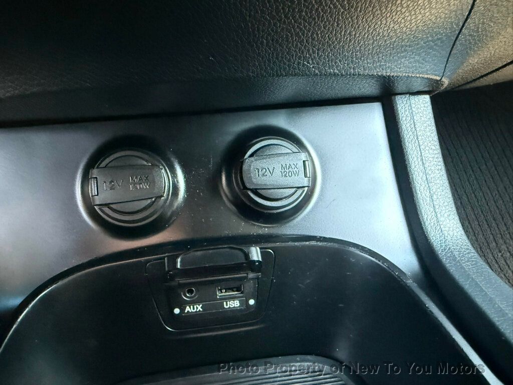 2014 Hyundai Santa Fe Limited photo 25