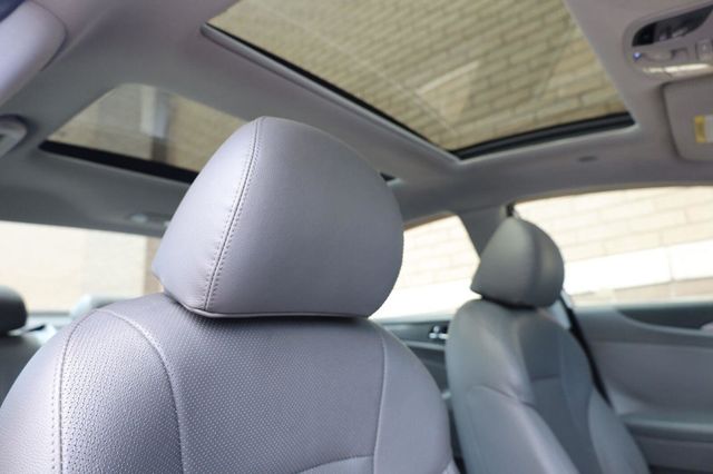 2014 Hyundai Sonata Hybrid Limited - 23065174 - 23
