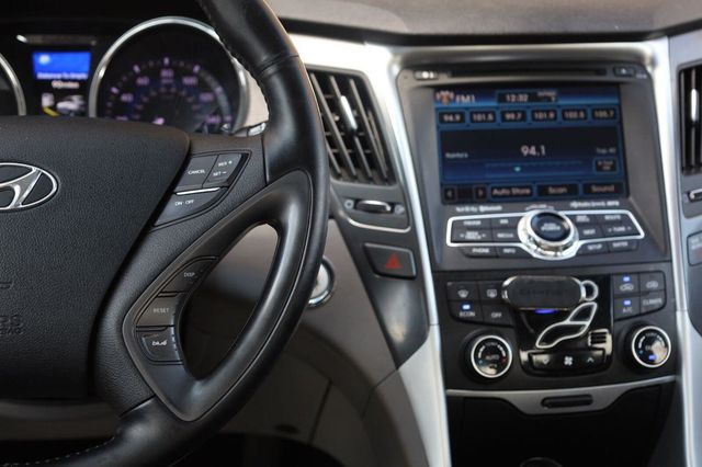 2014 Hyundai Sonata Hybrid Limited - 23065174 - 25