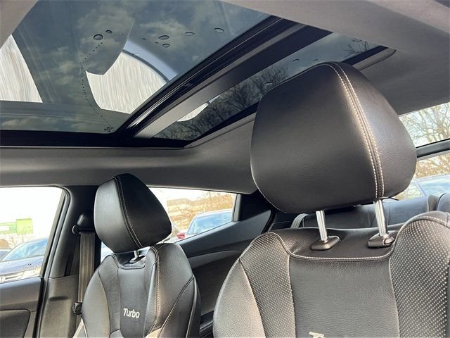 2014 Hyundai Veloster 3dr Coupe Manual Turbo w/Black Int - 22959482 - 12