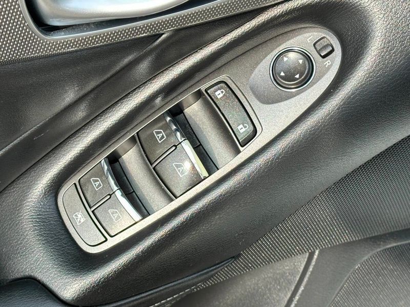 2014 INFINITI Q50 4dr Sedan AWD Premium - 22920014 - 12