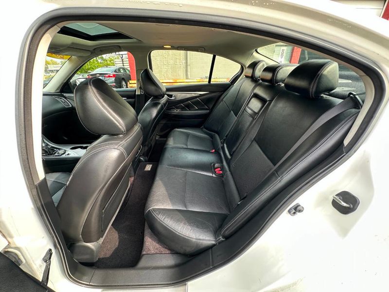 2014 INFINITI Q50 4dr Sedan AWD Premium - 22920014 - 17