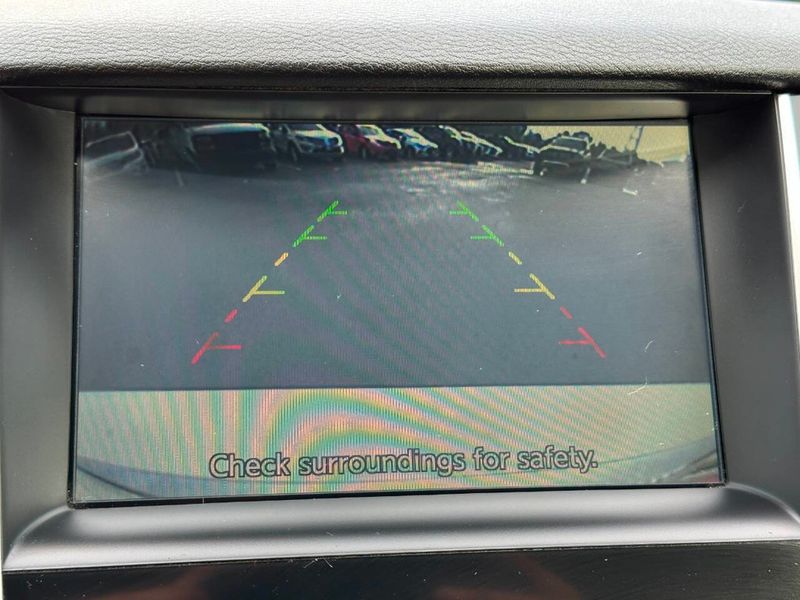 2014 INFINITI Q50 4dr Sedan AWD Premium - 22920014 - 36